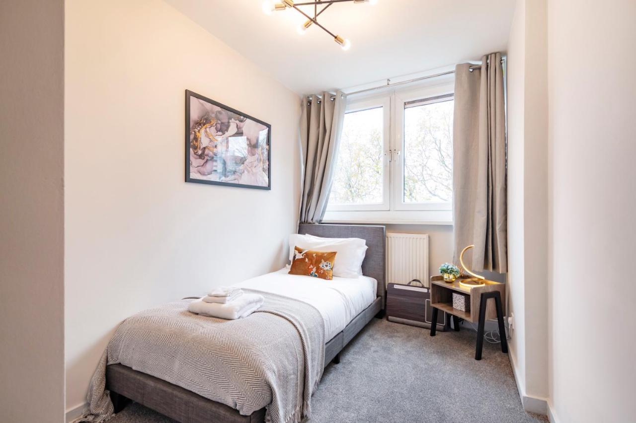 Lovely 4 Bedroom Flat In Wandsworth- Londres Extérieur photo