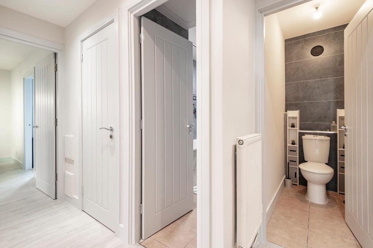 Lovely 4 Bedroom Flat In Wandsworth- Londres Extérieur photo