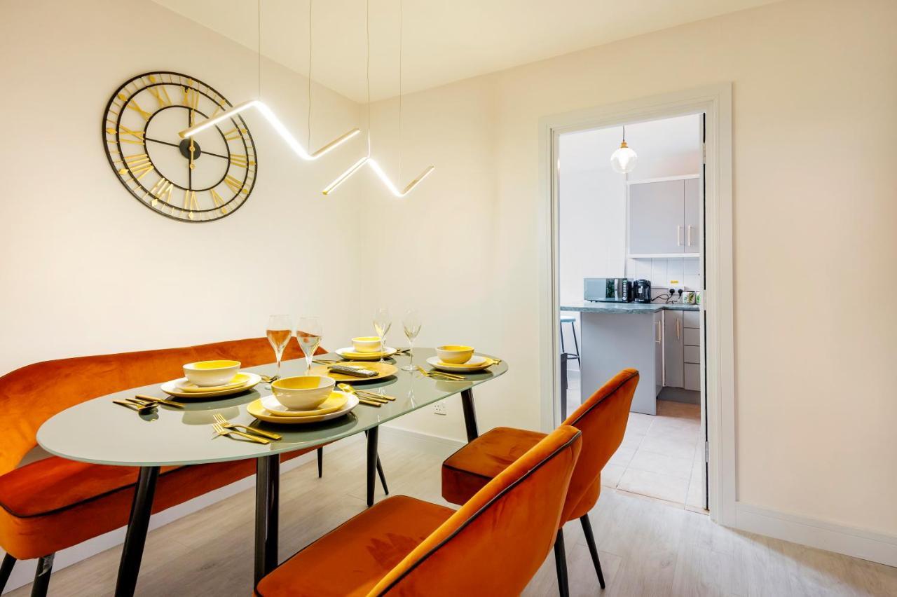 Lovely 4 Bedroom Flat In Wandsworth- Londres Extérieur photo