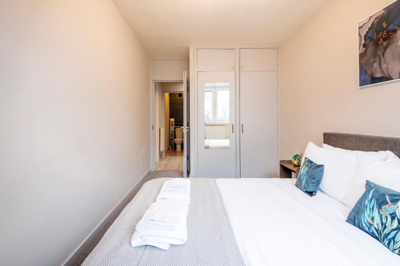Lovely 4 Bedroom Flat In Wandsworth- Londres Extérieur photo